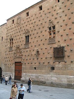 Archivo:House of the shells in Salamanca