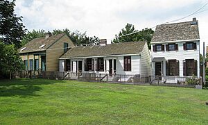 Archivo:Hunterfly road houses