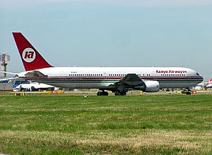 Archivo:Kenya Airways B767-36NER (5Y-KQY) at London Heathrow Airport