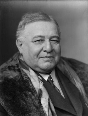 Archivo:Léon Daudet par Paul Nadar