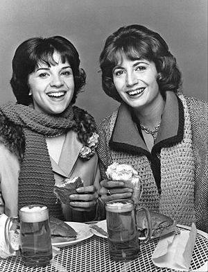 Laverne and shirley 1976.JPG
