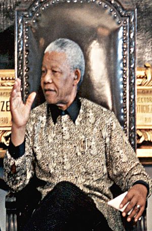 Archivo:Nelson Mandela 1998