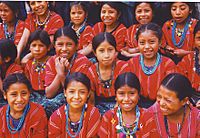 Archivo:Niñas de la escuela indígena
