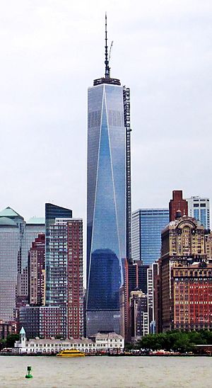 Archivo:One WTC construction 16 June 2013