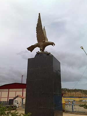 Archivo:Plaza El Águila, Santa Cruz de Los Taques