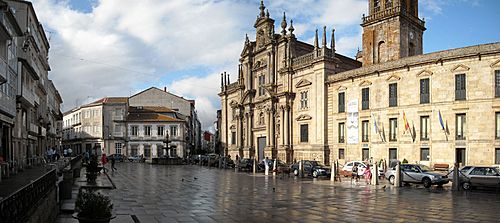 Archivo:Plaza Maior Celanova Panorama