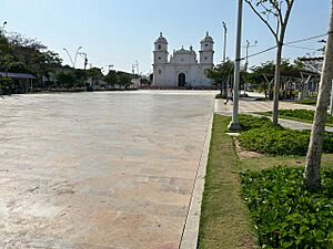 Archivo:Plaza de Soledad