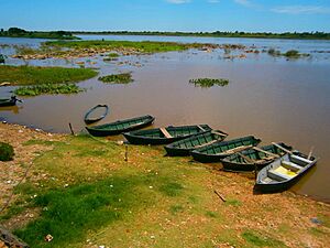 Archivo:Puerto Arecutacuá, sobre el río Paraguay (Emboscada)