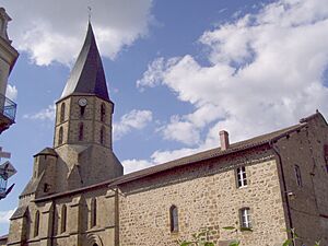 Archivo:Rochechouart eglise vgen