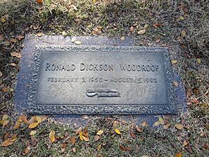 Archivo:Ron Woodroof's Tombstone