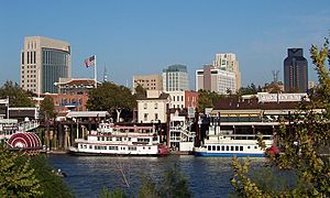 Archivo:Sacramento Riverfront