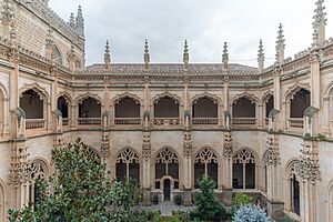 Archivo:San Juan de los Reyes Claustro