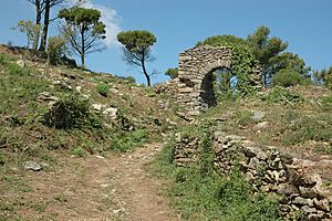 Archivo:Santa Creu de Rodes 1