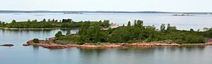 Archivo:Skerries which are part of the Åland Islands
