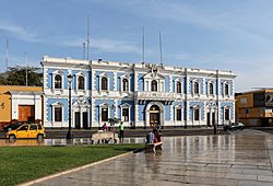 Trujillo Town Hall (Peru).jpg