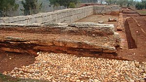 Archivo:Alberca Rota