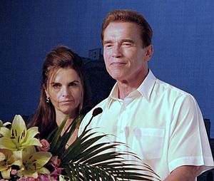 Archivo:Arnold Schwarzenegger and Maria Shriver-mod