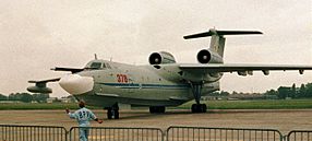Archivo:Beriev Be-42 Albatros A-40 front LH