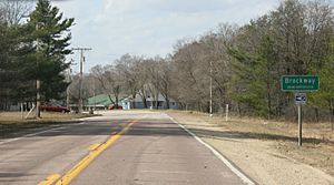 Archivo:Brockway Wisconsin Sign Looking North US12