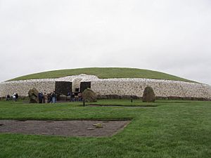 Archivo:Bru na Boinne - Newgrange