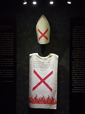 Archivo:Casa de Sefarad - condemned outfit (14784579882)