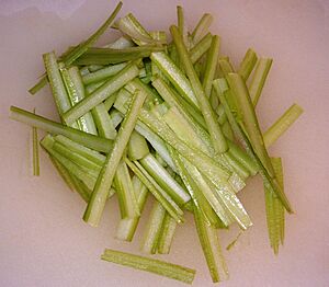 Archivo:Celery julienne