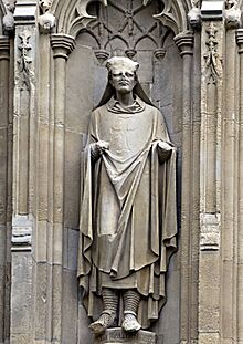 Hubert Walter statue, Canterbury Cathedral (cropped).jpg