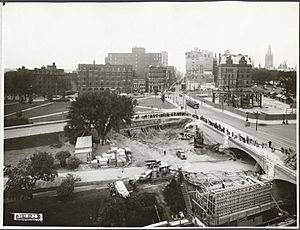 Archivo:Improvements to Confederation and widening of bridge Connaught Place Ottawa