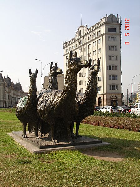 Lima, Paseo de los héroes navales 1