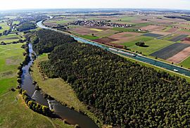 Main Donau Kanal Luftaufnahme (2019).jpg