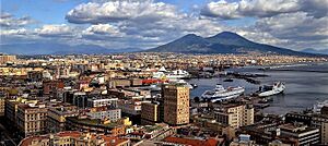 Archivo:Napoli vista dall'alto. 0009 (cropped)