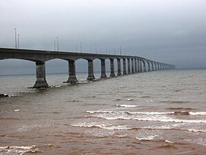 Archivo:Pont de la Confédération