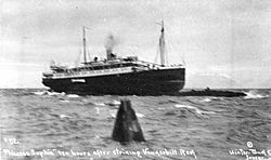 Archivo:Princess Sophia on Vanderbilt Reef 10-24-1918, looking NE