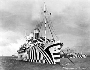 Archivo:SS Empress of Russia 1918 (closeup)