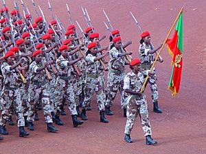 Archivo:Soldiers of Eritrea (women)