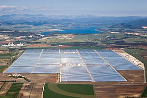 Archivo:Valle 1 and 2 Solar Power Station