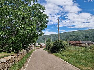 Vista de Santibáñez de la Lomba.jpg