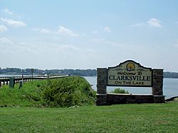 Welcome to Clarksville - panoramio.jpg